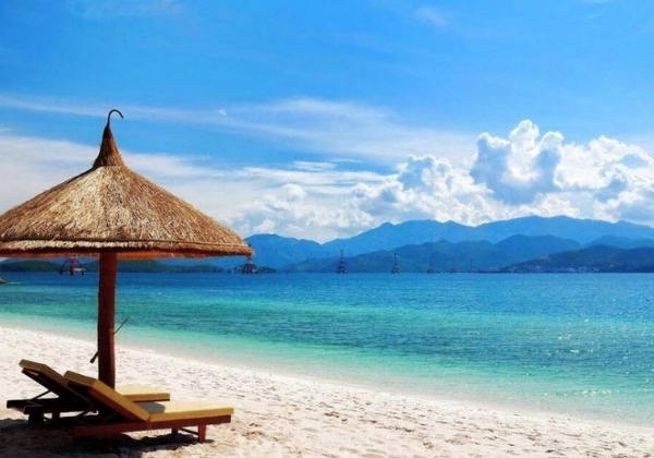 b&atilde;i tắm phạm văn đồng đ&agrave; nẵng