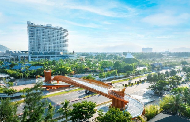 Cầu vượt đi bộ Mikazuki Đà Nẵng: Tọa độ sống ảo Nhật Bản 2026