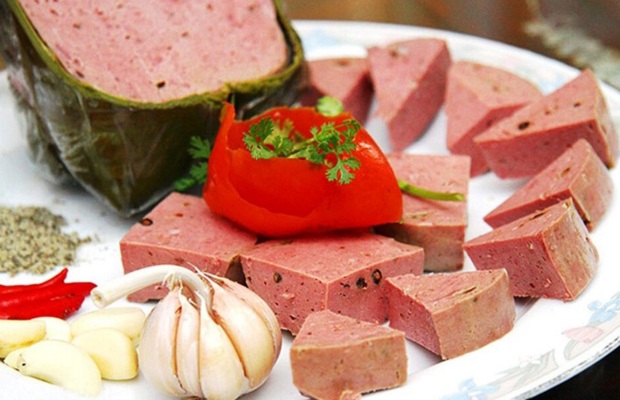 Gi&aacute; chả b&ograve; dao động t&ugrave;y chất lượng v&agrave; thương hiệu