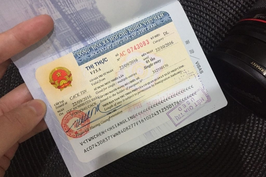Hướng dẫn visa v&agrave; thủ tục nhập cảnh Việt Nam cho h&agrave;nh tr&igrave;nh trở về qu&ecirc; hương thuận lợi
