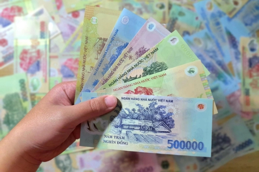 &nbsp;Những lưu &yacute; về tiền tệ&nbsp;gi&uacute;p Qu&yacute; kh&aacute;ch giao dịch an to&agrave;n v&agrave; tr&aacute;nh c&aacute;c rủi ro ph&aacute;p l&yacute;&nbsp;