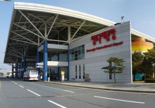 s&acirc;n bay Cheongju