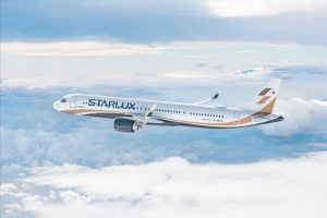 Dịch vụ đổi vé máy bay Starlux Airlines chi phí thấp tại Vietnam Booking