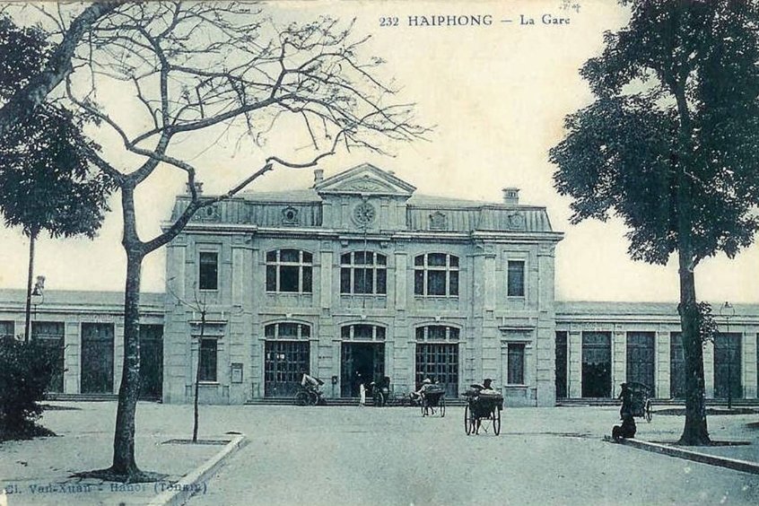 Ga t&agrave;u Hải Ph&ograve;ng&nbsp; l&agrave; nh&agrave; ga cổ k&iacute;nh thời Đ&ocirc;ng Dương vẫn đang&nbsp;vận h&agrave;nh đến nay