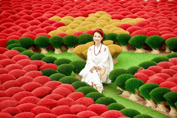 Ghi lại n&eacute;t đẹp giữa mu&ocirc;n v&agrave;n b&oacute; hương gh&eacute;p lại tạo n&ecirc;n khung cảnh tuyệt đối điện ảnh