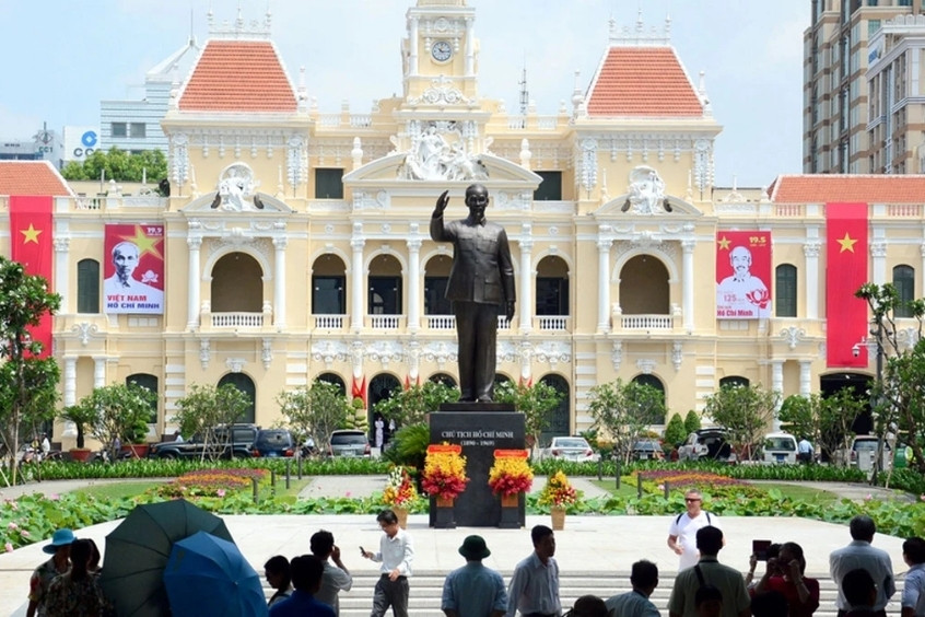 Cẩm nang check-in Phố đi bộ Nguyễn Huệ – Hòa nhịp sôi động cùng Vietnam Booking!