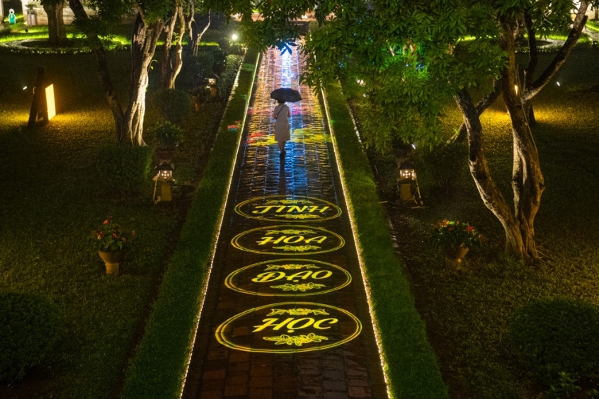 Tour đ&ecirc;m Văn Miếu