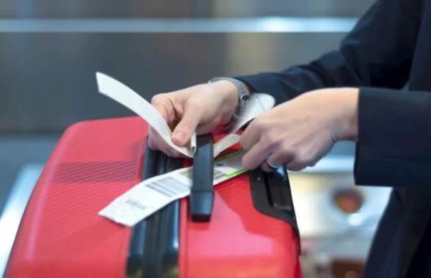 h&agrave;nh l&yacute; v&agrave; thủ tục qu&aacute; cảnh khi bay từ Albania