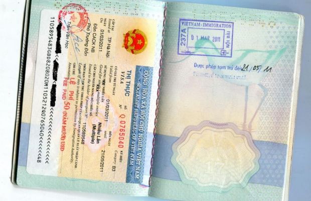 Hộ chiếu Việt Nam c&oacute; dấu visa nhập cảnh
