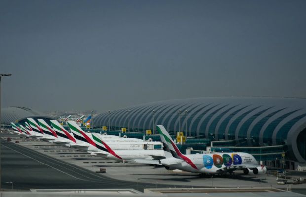 H&agrave;ng loạt m&aacute;y bay Emirates, Etihad v&agrave; c&aacute;c h&atilde;ng v&ugrave;ng Vịnh tại s&acirc;n bay