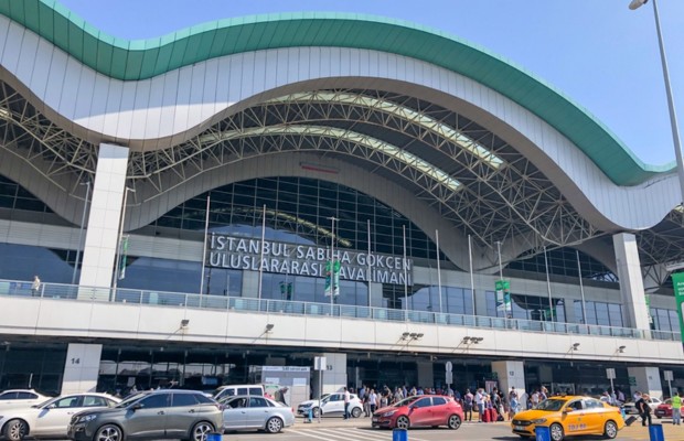 S&acirc;n bay Sabiha Gokcen (SAW) nằm ở ph&iacute;a ch&acirc;u &Aacute; Istanbul