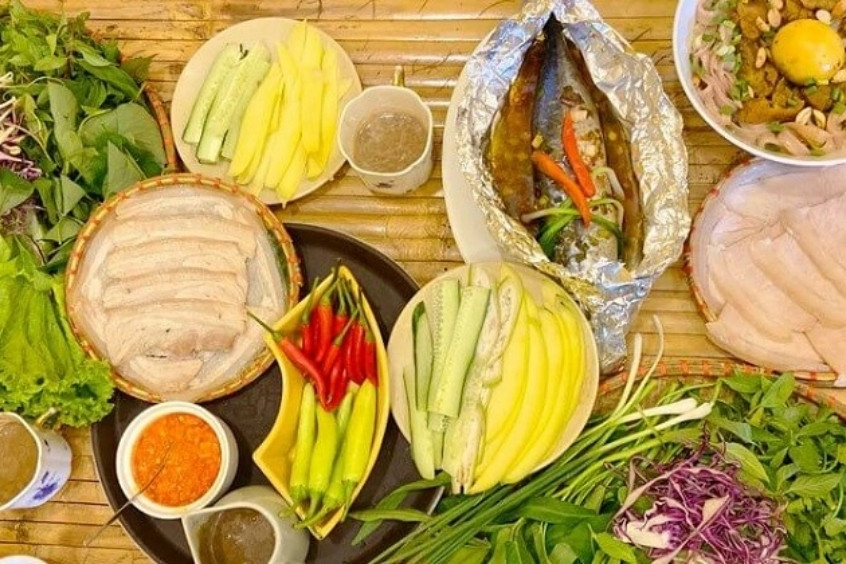 b&aacute;nh tr&aacute;ng cuốn thịt heo m&oacute;n ăn quốc d&acirc;n của Đ&agrave; Nẵng