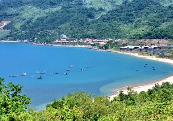 tắm biển tại b&atilde;i nam