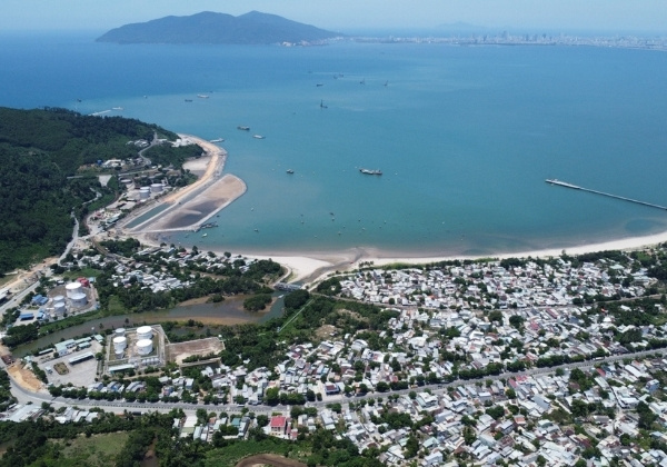 ph&aacute; đảo b&atilde;i biển li&ecirc;n chiểu