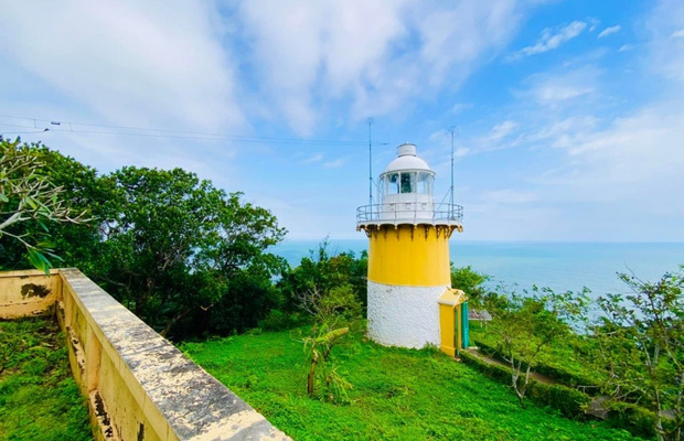 hải đăng sơn tr&agrave;