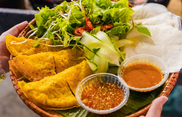 Qu&aacute;n b&aacute;nh x&egrave;o với hương vị truyền thống