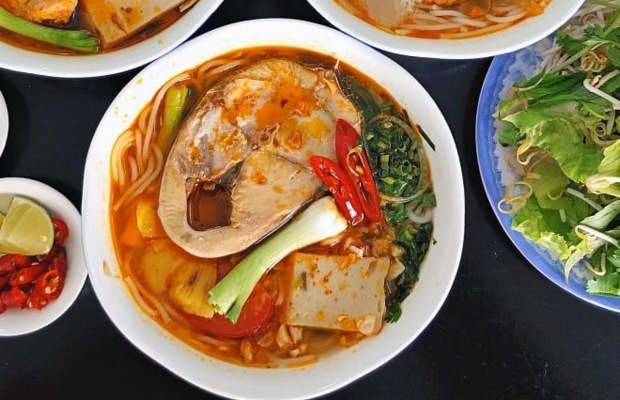 b&uacute;n c&aacute; b&agrave; &acirc;n đ&agrave; nẵng đậm đ&agrave; chuẩn vị