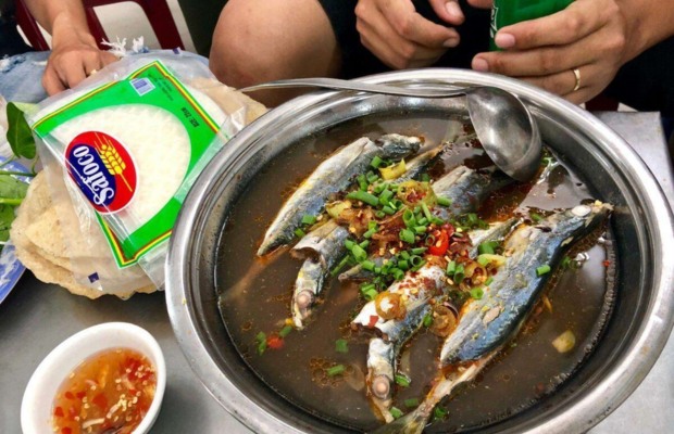 Qu&aacute;n c&aacute; nục cuốn b&aacute;nh tr&aacute;ng ở Đ&agrave; Nẵng ngon nổi tiếng