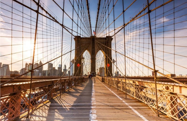 Cầu Brooklyn -&nbsp;một t&aacute;c phẩm nghệ thuật kiến tr&uacute;c đại diện cho phong c&aacute;ch Neo-Gothic (T&acirc;n Gothic).