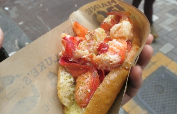 M&oacute;n b&aacute;nh m&igrave; t&ocirc;m h&ugrave;m nổi tiếng tại Luke's Lobster