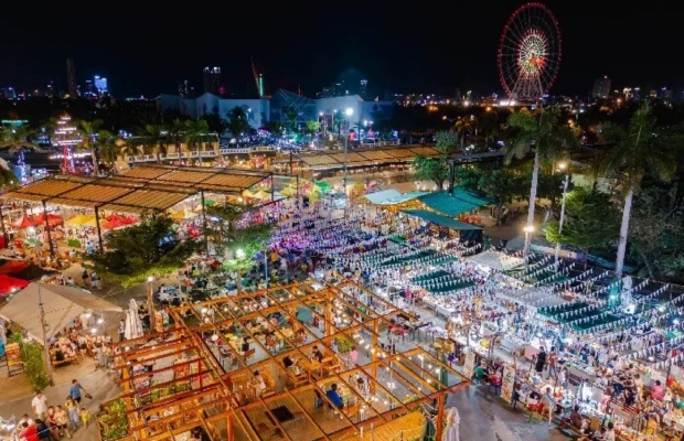 Mức gi&aacute; ăn uống tại khu Helio được đ&aacute;nh gi&aacute; hợp l&yacute; so với trải nghiệm