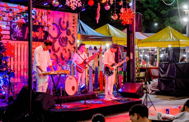 S&acirc;n khấu &acirc;m nhạc v&agrave; kh&ocirc;ng gian &aacute;nh đ&egrave;n lung linh tại Helio