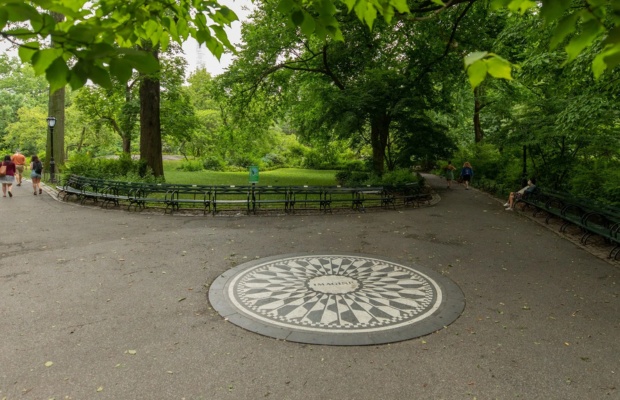 Khu tưởng niệm John Lennon