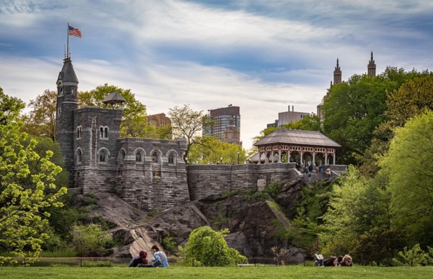 L&acirc;u đ&agrave;i Belvedere - tầm nh&igrave;n 360 độ bao qu&aacute;t khắp c&ocirc;ng vi&ecirc;n