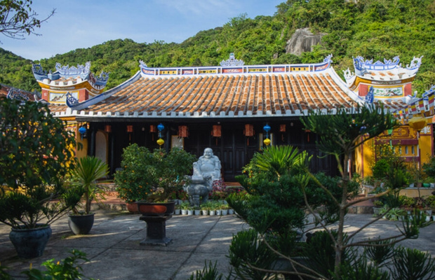 ch&ugrave;a hải tạng