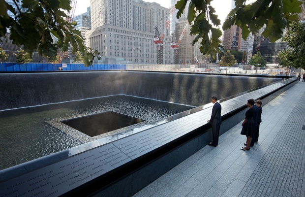 Đ&agrave;i tưởng niệm 11/9 ở Mỹ - biểu tượng của sự t&aacute;i sinh

