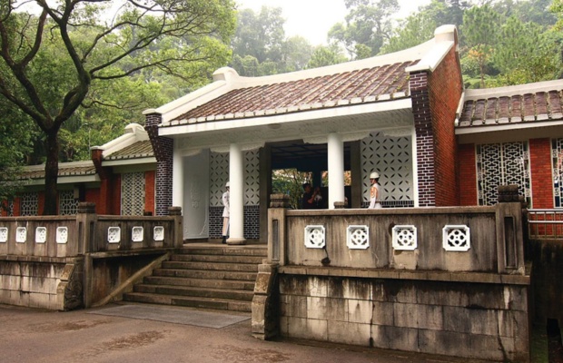 Khu lăng mộ tại Từ Hồ (Cihu), Đ&agrave;o Vi&ecirc;n