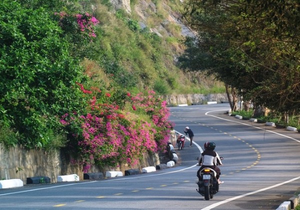 Phương tiện di chuyển đến c&aacute;c địa điểm du lịch gần Đ&agrave; Nẵng