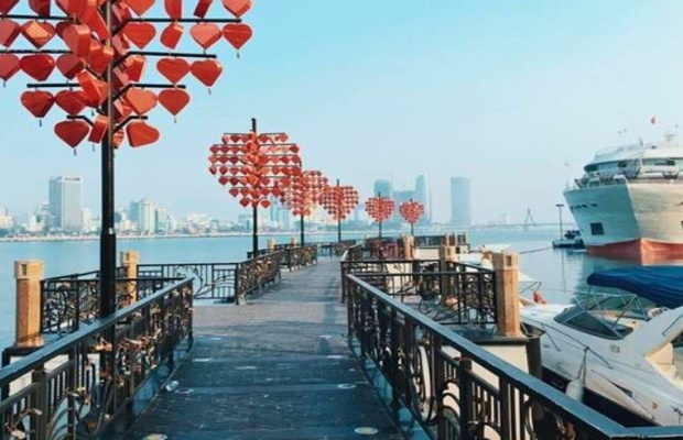 cầu t&igrave;nh y&ecirc;u