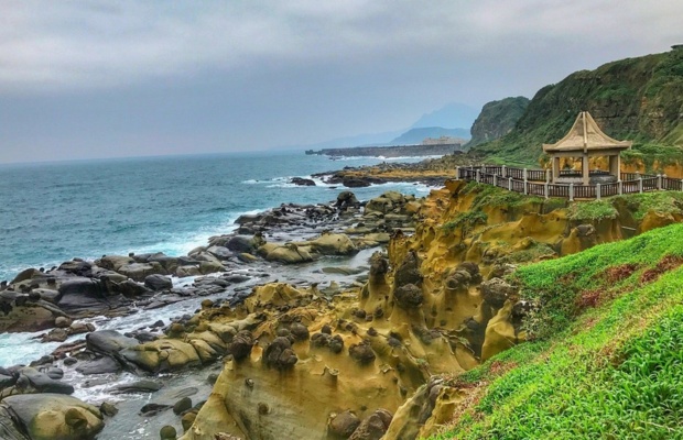 View biển từ N&uacute;i Keelung