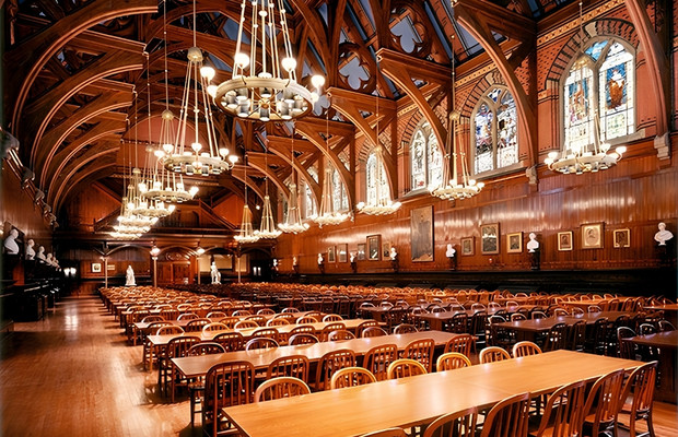 kh&ocirc;ng gian học thuật tại Harvard v&agrave; viện MIT