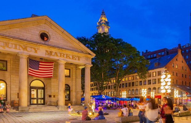 Chợ Quincy & Faneuil Hall