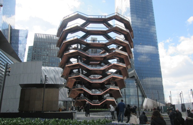 The Vessel l&agrave; điểm dừng ch&acirc;n ngay cạnh Edge