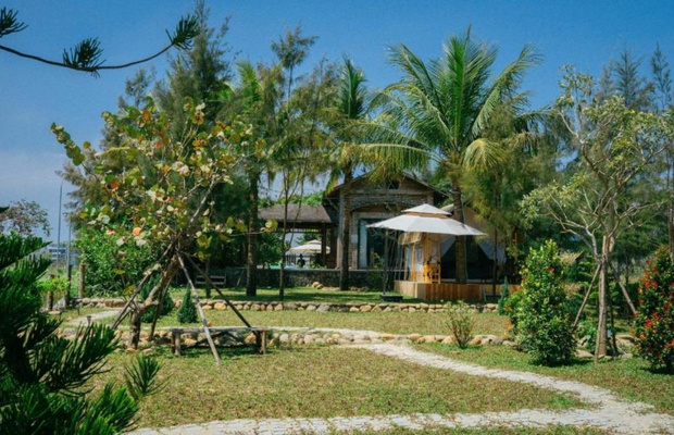 nh&agrave; gỗ villa & glamping