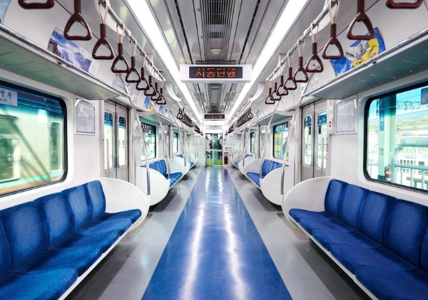 t&agrave;u điện ngầm h&agrave;n quốc