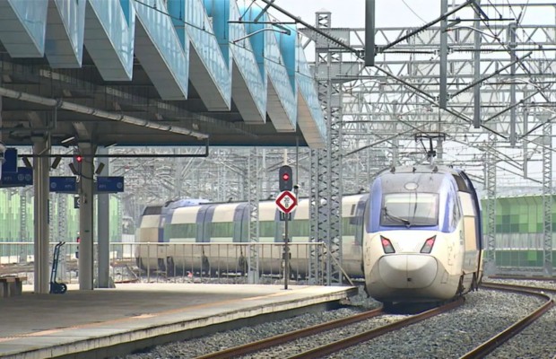 t&agrave;u cao tốc KTX