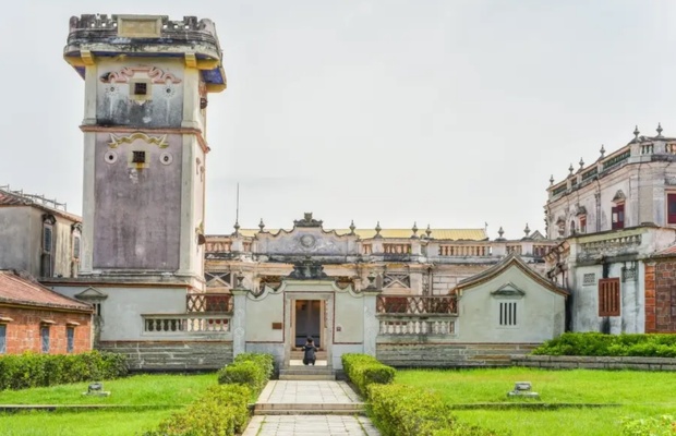 Kiến tr&uacute;c cổ tr&ecirc;n đảo Kim M&ocirc;n