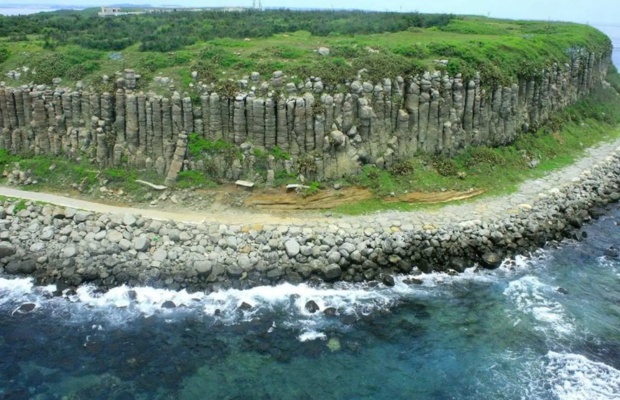 B&atilde;i đ&aacute; bazan độc đ&aacute;o tại B&agrave;nh Hồ