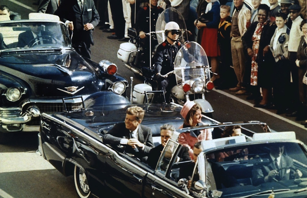 T&aacute;i hiện chiến dịch tranh cử rực rỡ của Kennedy