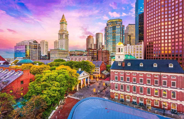 thời điểm gh&eacute; thăm Boston