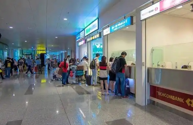 Quầy đổi tiền tại s&acirc;n bay hoạt động 24/7 