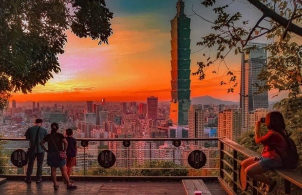 H&agrave;nh tr&igrave;nh kh&aacute;m ph&aacute; Đ&agrave;i Bắc trong ng&agrave;y 