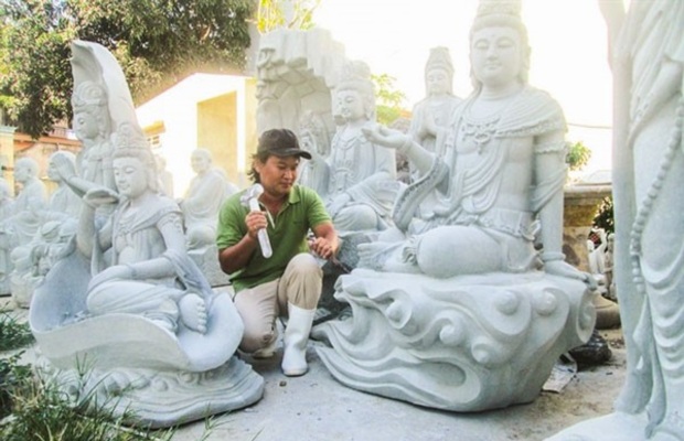 C&aacute;c sản phẩm trang sức v&agrave; qu&agrave; tặng tại l&agrave;ng đ&aacute; Non Nước