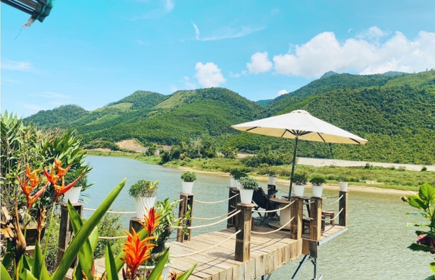 check-in l&agrave;ng m&ecirc;