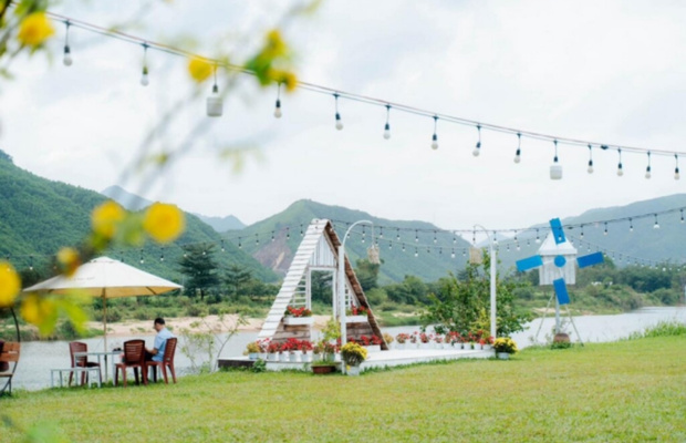 cafe l&agrave;ng m&ecirc;