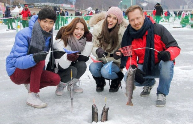 Th&ocirc;ng tin địa điểm v&agrave; gi&aacute; v&eacute; tham khảo lễ hội c&acirc;u c&aacute; hồi tr&ecirc;n băng Sancheoneo Hwacheon